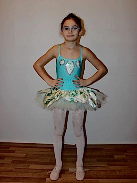 AYCE KOSTÜM - YEŞİL  BASKI DİLİMLİ TURKUAZ TÜTÜ - T42