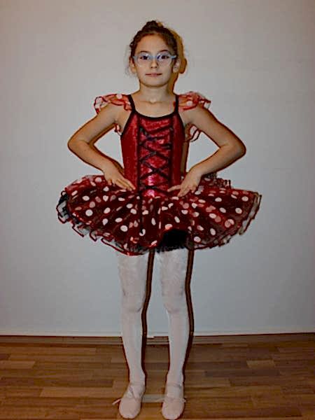 AYCE KOSTÜM - BEYAZ BENEKLİ KIRMIZI SİYAH TÜTÜ - T45